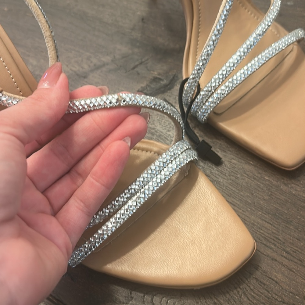 Zara - Picture 3 of 3